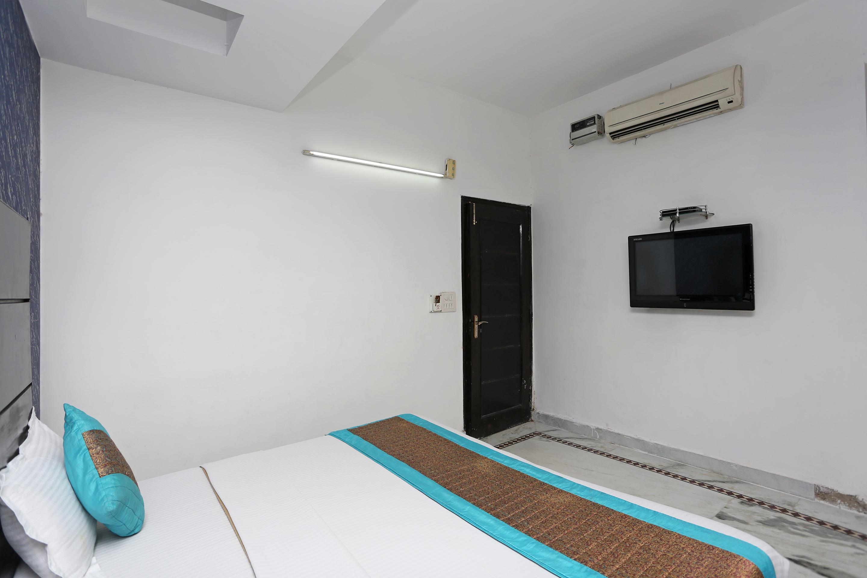 Oyo 337 Hotel Anand Delhi  Bagian luar foto
